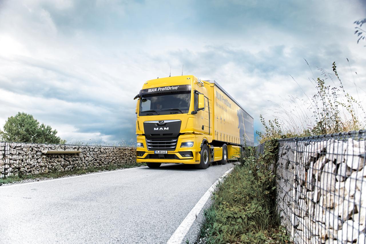 MAN-ProfiDrive_Teststrecke_Lkw-Modell-2021_RGB